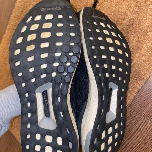 Black Adidas Ultraboost Uncaged sz 7.5 Men - Picture 6 of 9